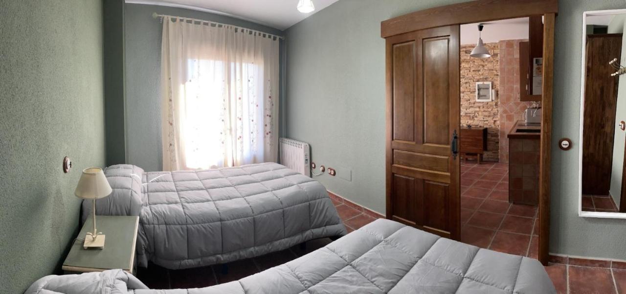 Leyendas De Monfraguee Torrejón el Rubio Εξωτερικό φωτογραφία